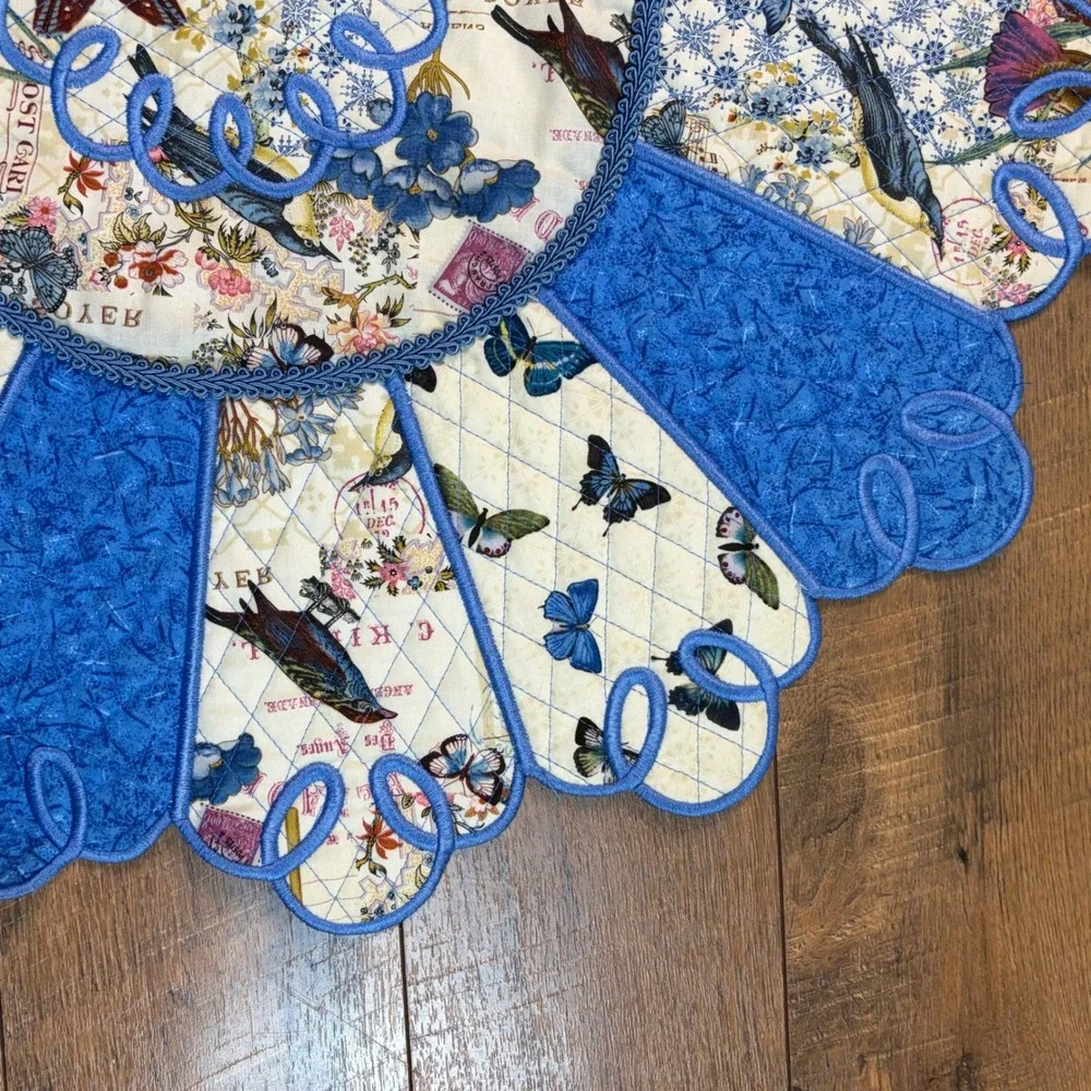 Handmade Reversible Quilted Round Table Topper Birds Butterflies Floral 25
